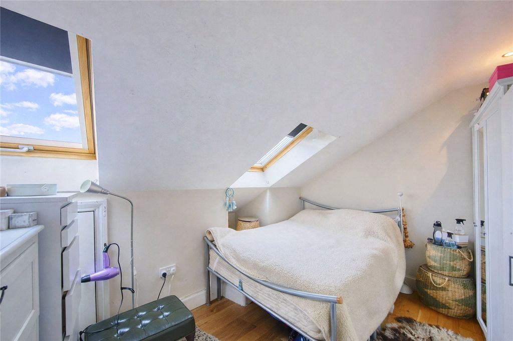 Property photo 3 of 6 Picture No. 18