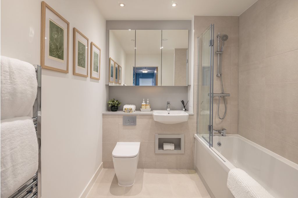 Property photo 3 of 6 Bathroom