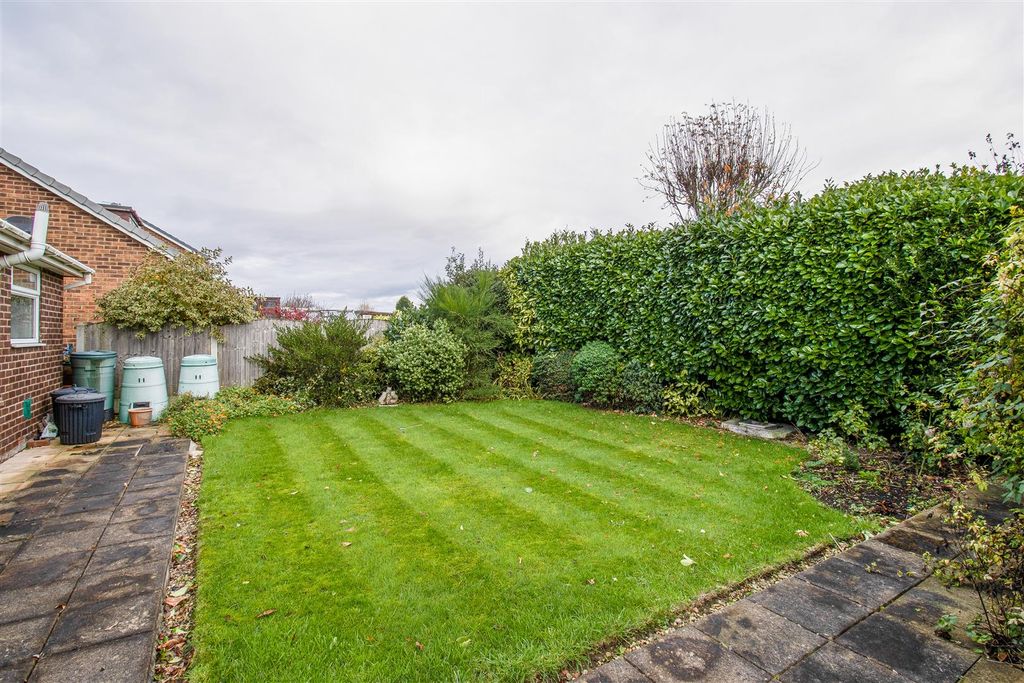 Property photo 2 of 8 Outside