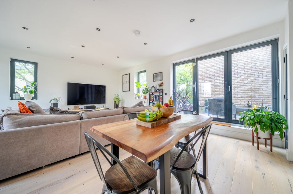 Property photo 1 of 21 1370009-4-68F76F6...