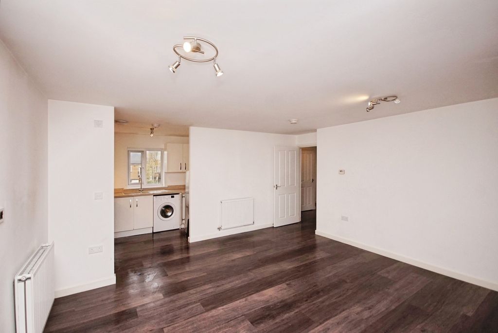 Property photo 3 of 11 Photo