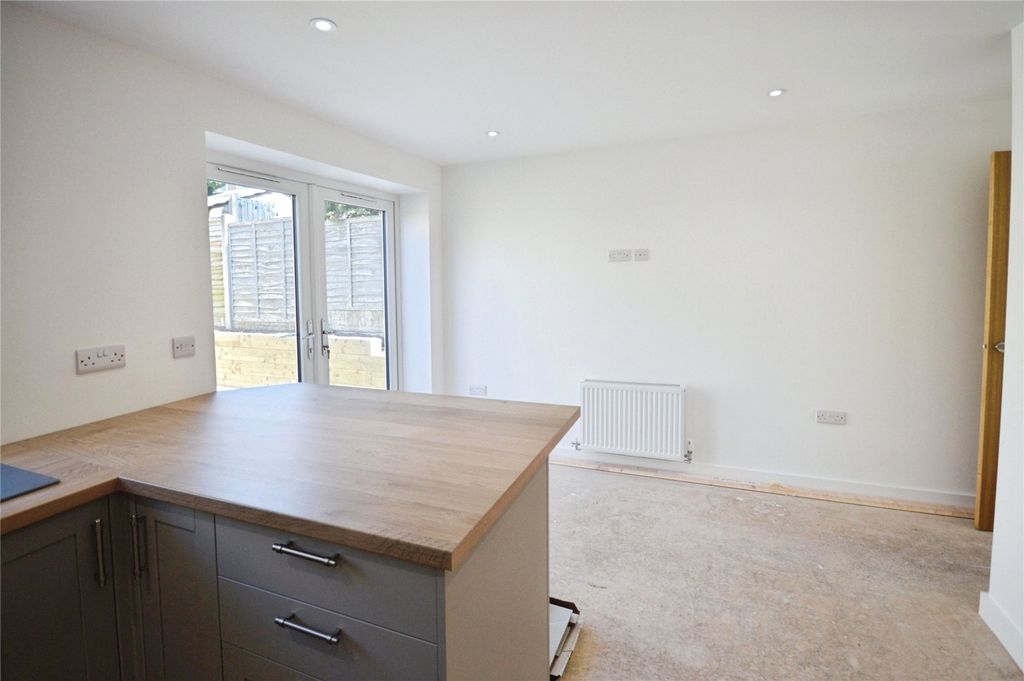 Property photo 3 of 15 Picture No. 07