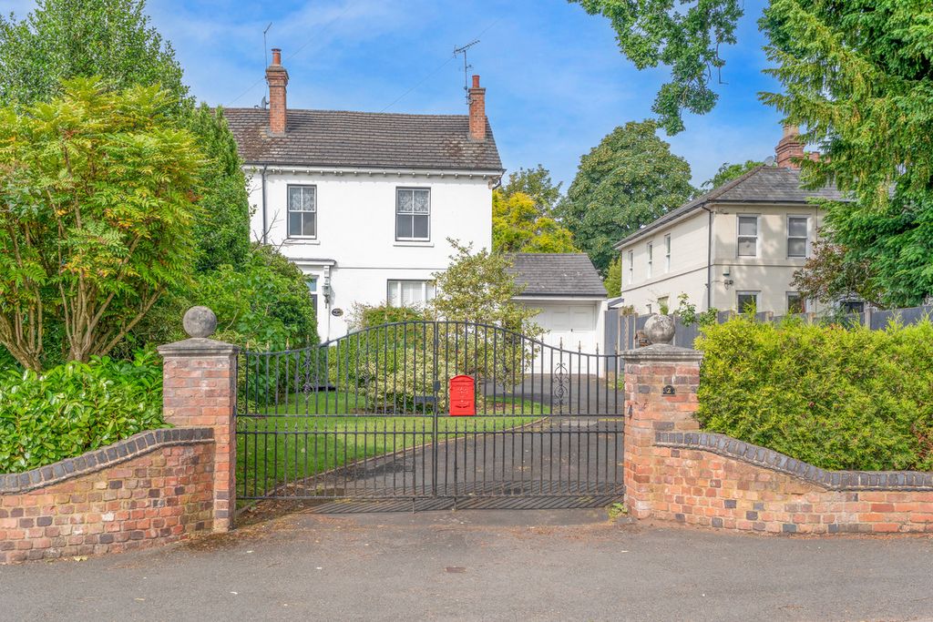 Property photo 1 of 26