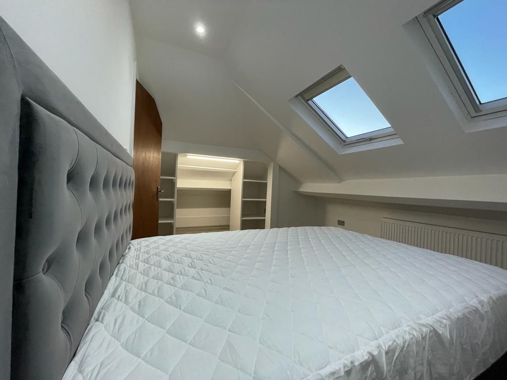 Property photo 2 of 25