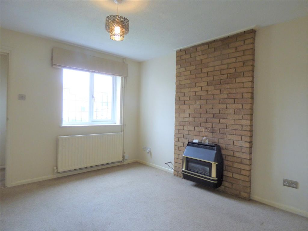 Property photo 2 of 8 Living Room.Jpg