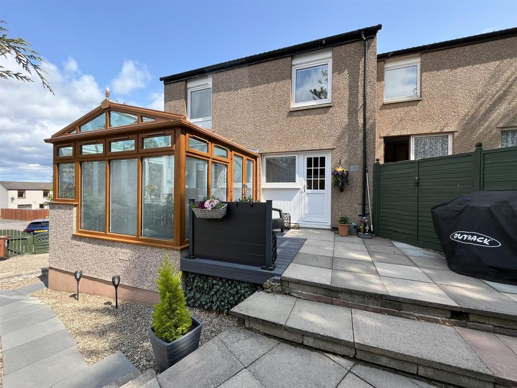 Property photo 1 of 29