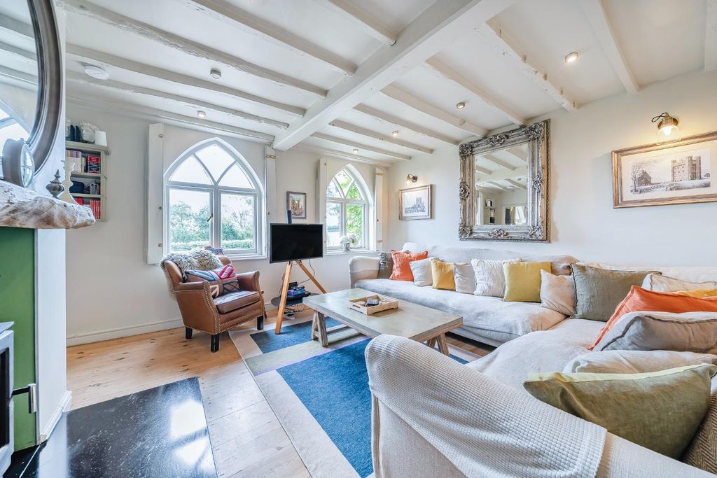 Property photo 3 of 26 Lounge.Jpg