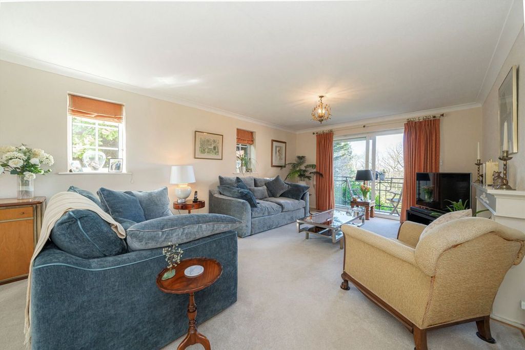 Property photo 2 of 11