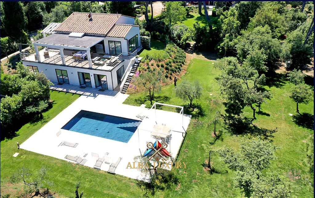 Property photo 1 of 31