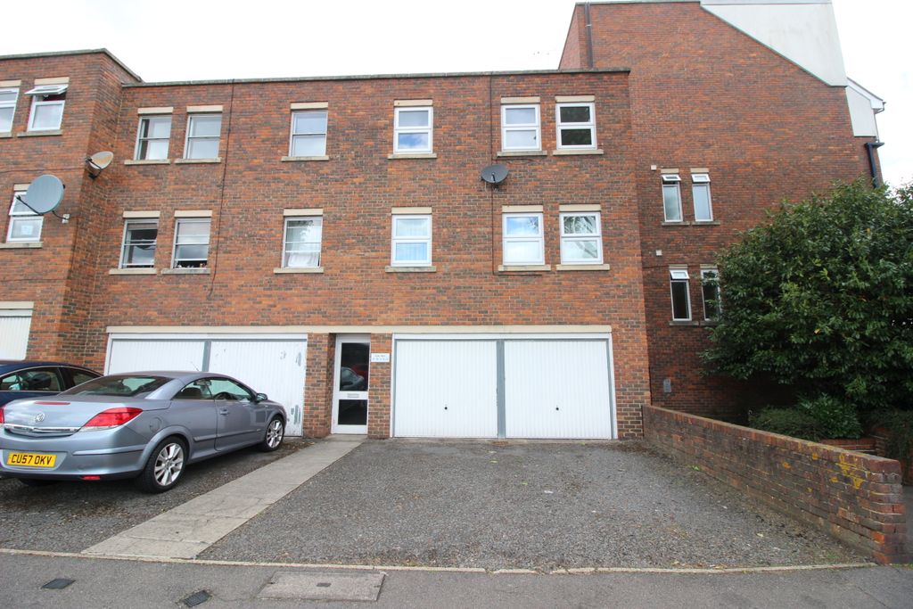 Property photo 1 of 5