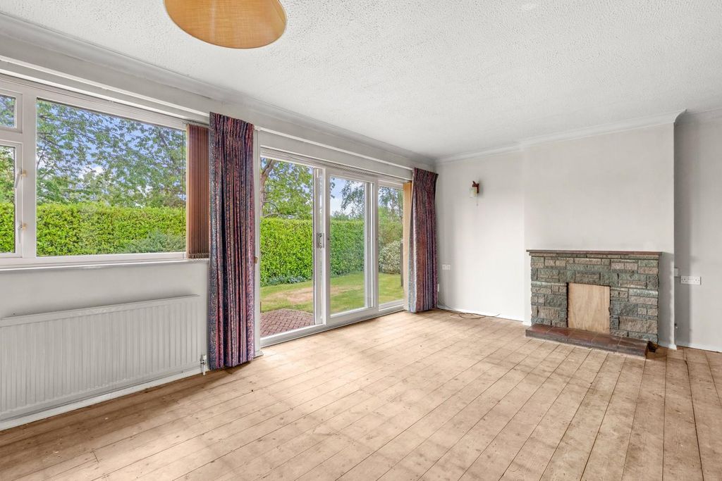 Property photo 3 of 14 Sitting Dining Room