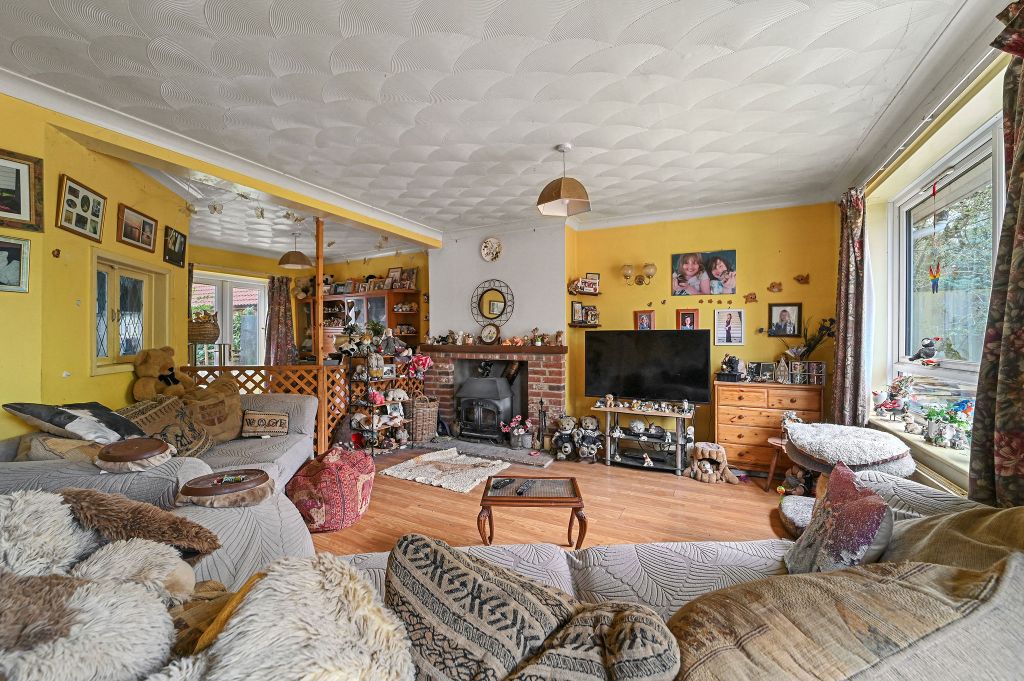 Property photo 2 of 18