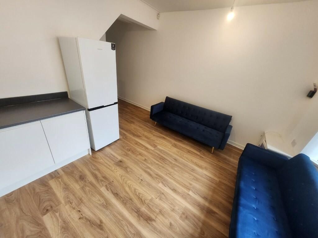 Property photo 2 of 12
