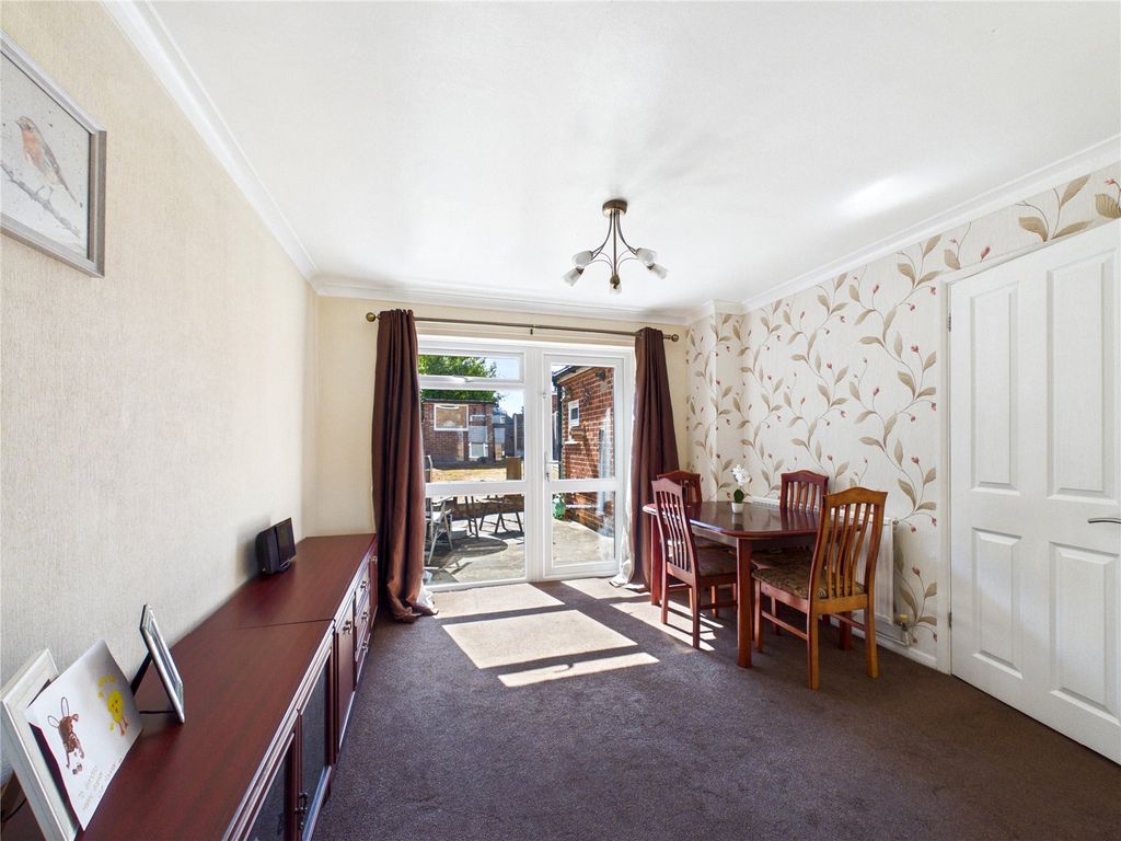 Property photo 3 of 32 Picture No. 04