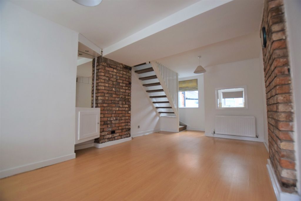 Property photo 2 of 7 Main Room