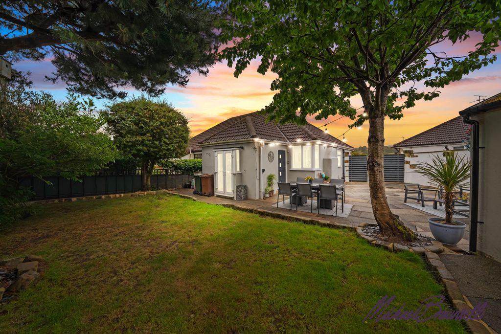 Property photo 2 of 45
