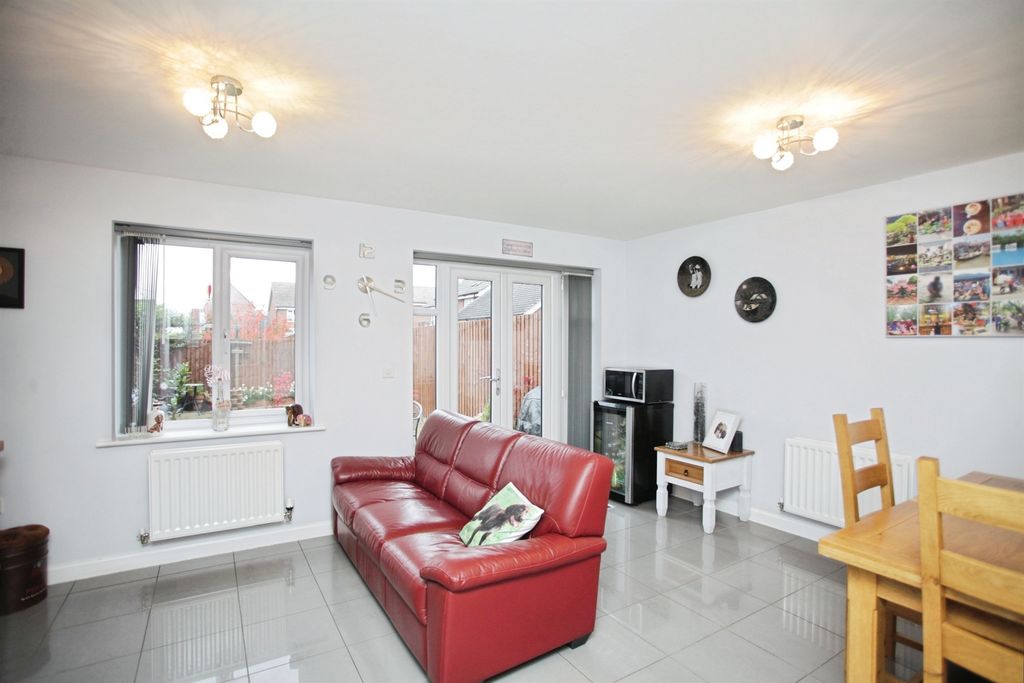 Property photo 3 of 21