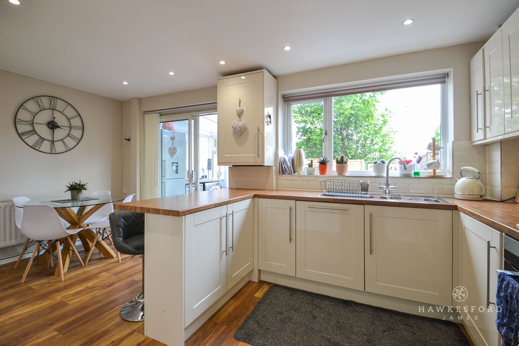 Property photo 3 of 14 Harris Gardens, Sittingbourne - Kitchen/Diner