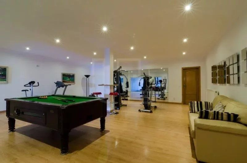 Property photo 3 of 27