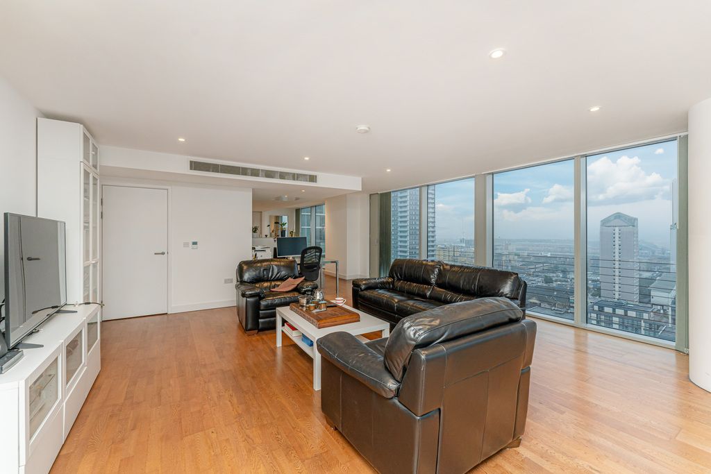 Property photo 3 of 12