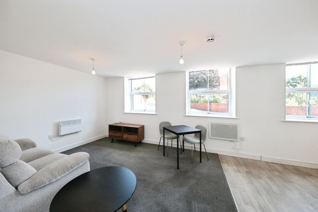 Property photo 2 of 12 Pbox-Img.Jpg