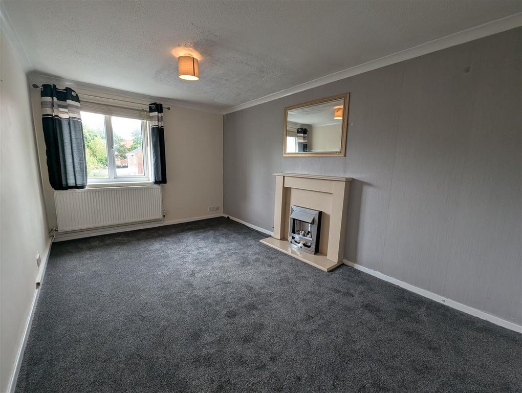 Property photo 2 of 7 Lounge