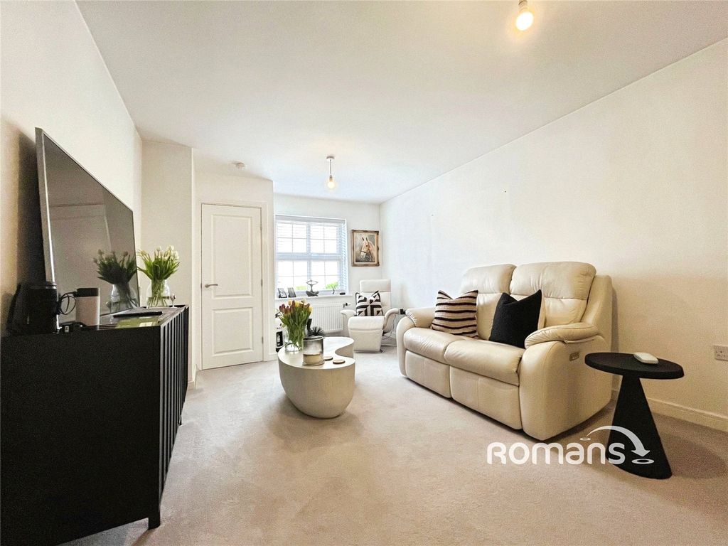 Property photo 2 of 8 Picture No. 05