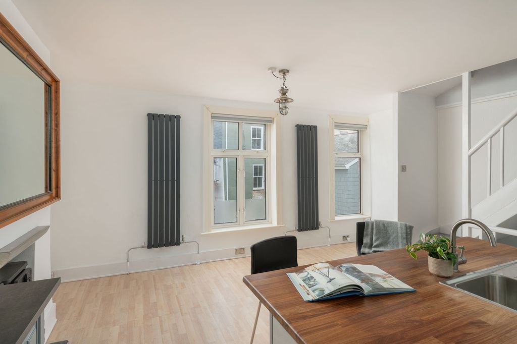 Property photo 2 of 9 51 Lake Street, Dartmouth