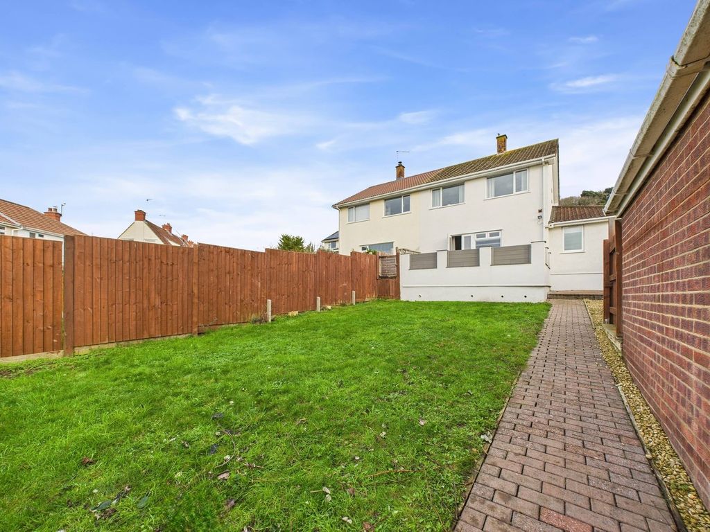 Property photo 2 of 26