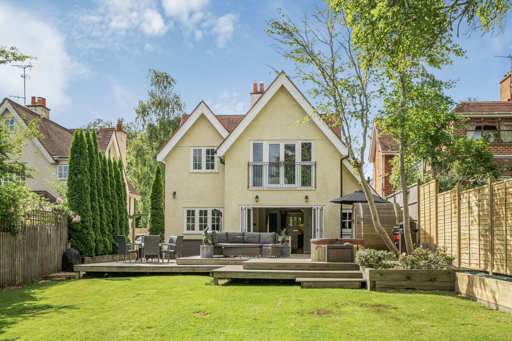 Property photo 1 of 35