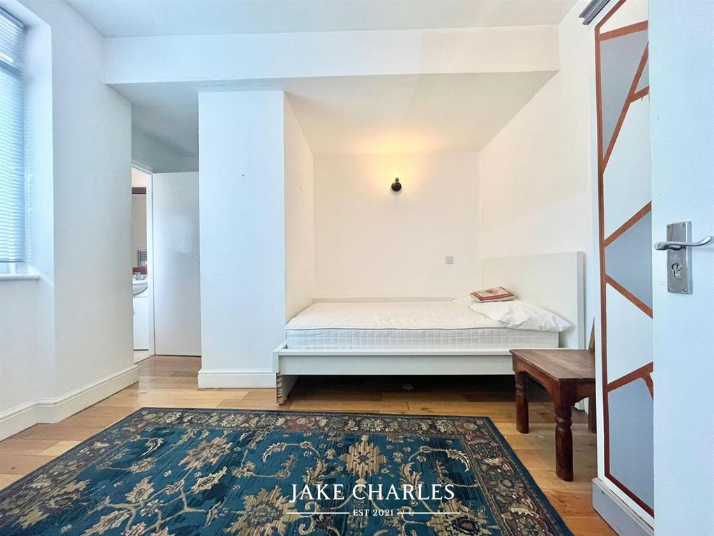 Property photo 2 of 10 3Be62499-Ff25-4330-Bb3B-Eeb9Bd19507B.Jpg