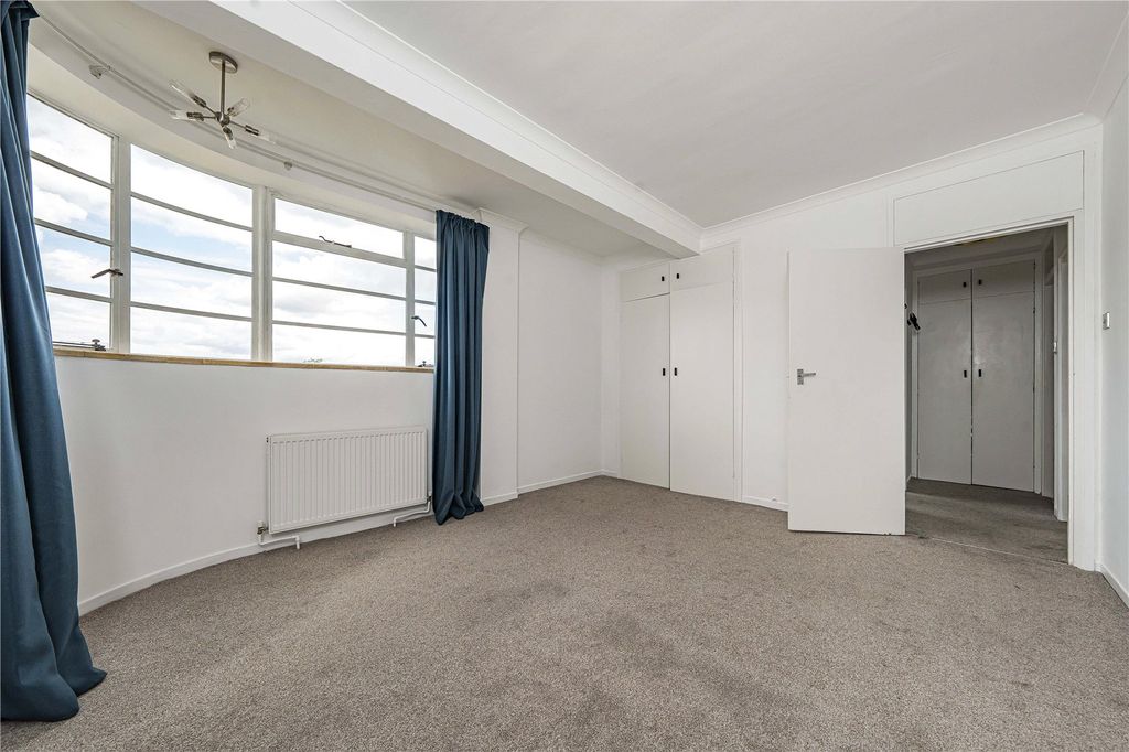 Property photo 3 of 16 Picture No. 10