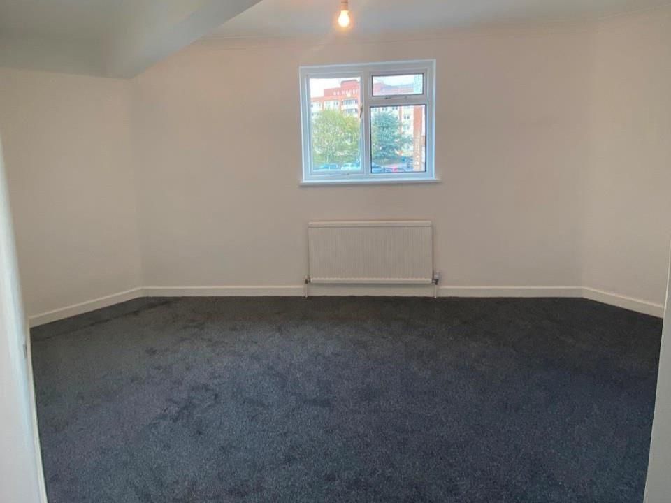 Property photo 3 of 7 South Bed .Jpg