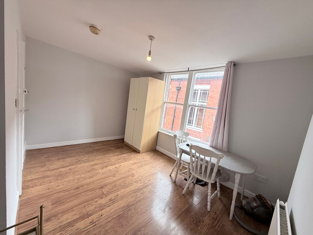 Property photo 2 of 4