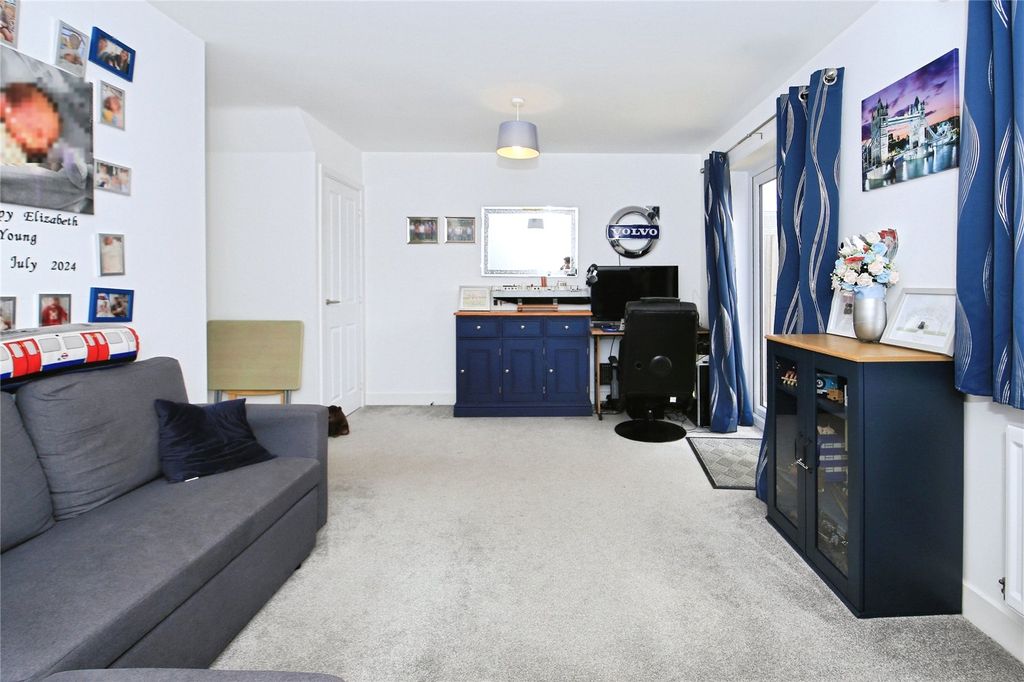 Property photo 3 of 12 Picture No. 12