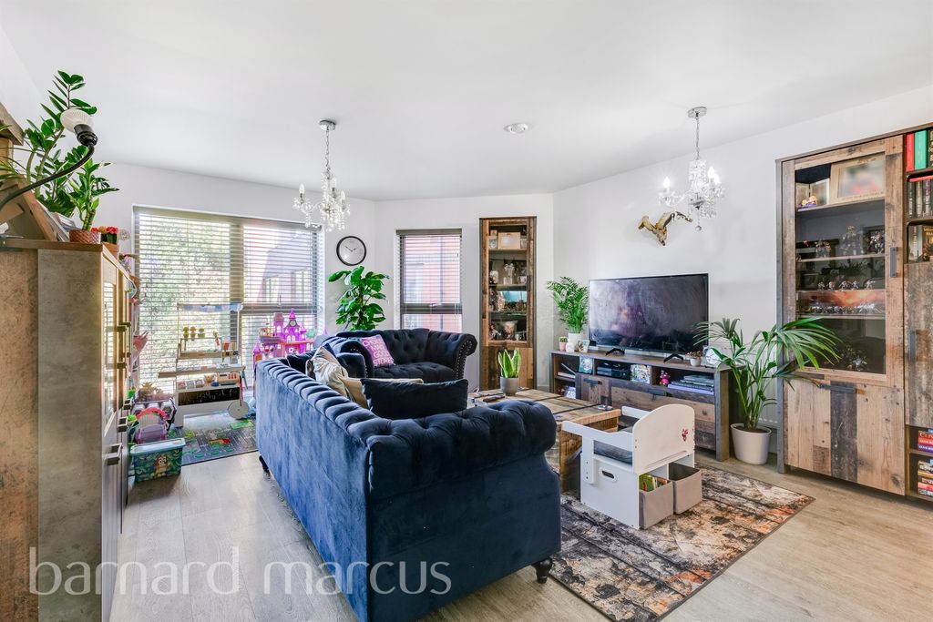 Property photo 3 of 10