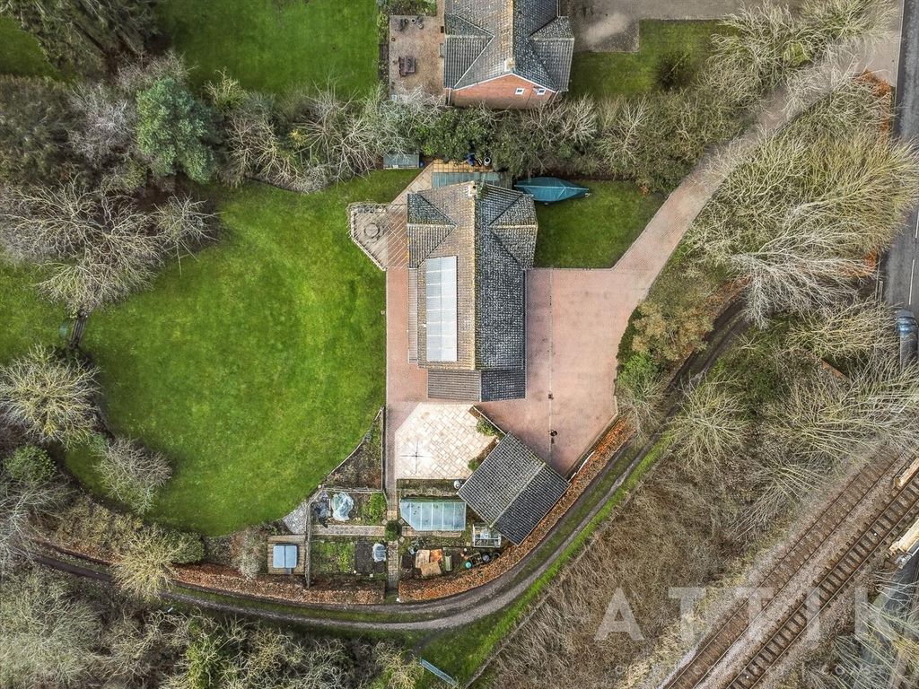 Additional image 8 of 5 bed detached house for saleQuay Street, Halesworth IP19