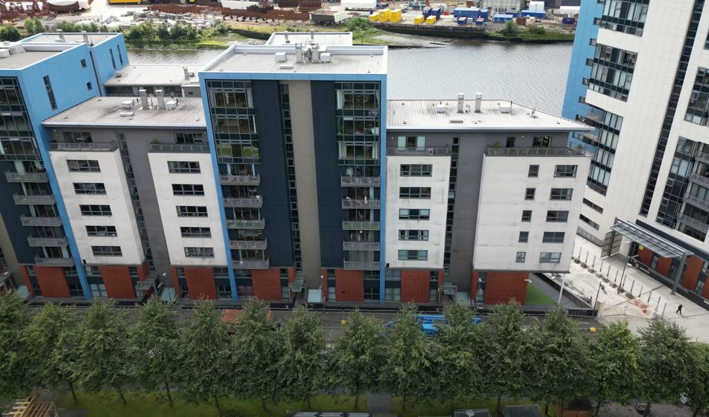 Property photo 1 of 43