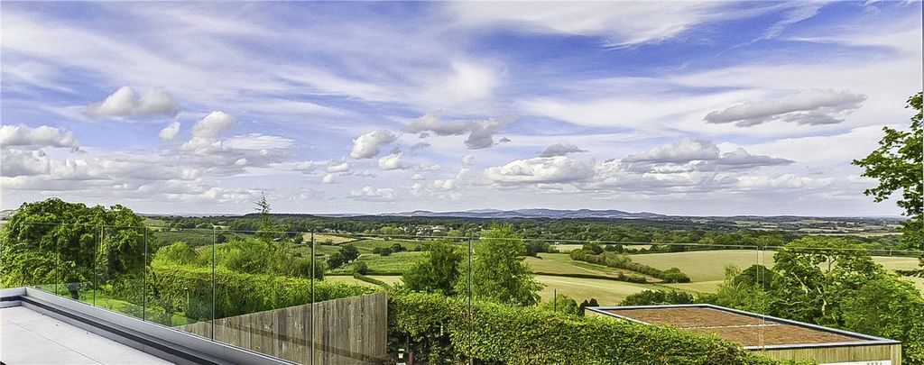Property photo 2 of 44 Picture No. 58