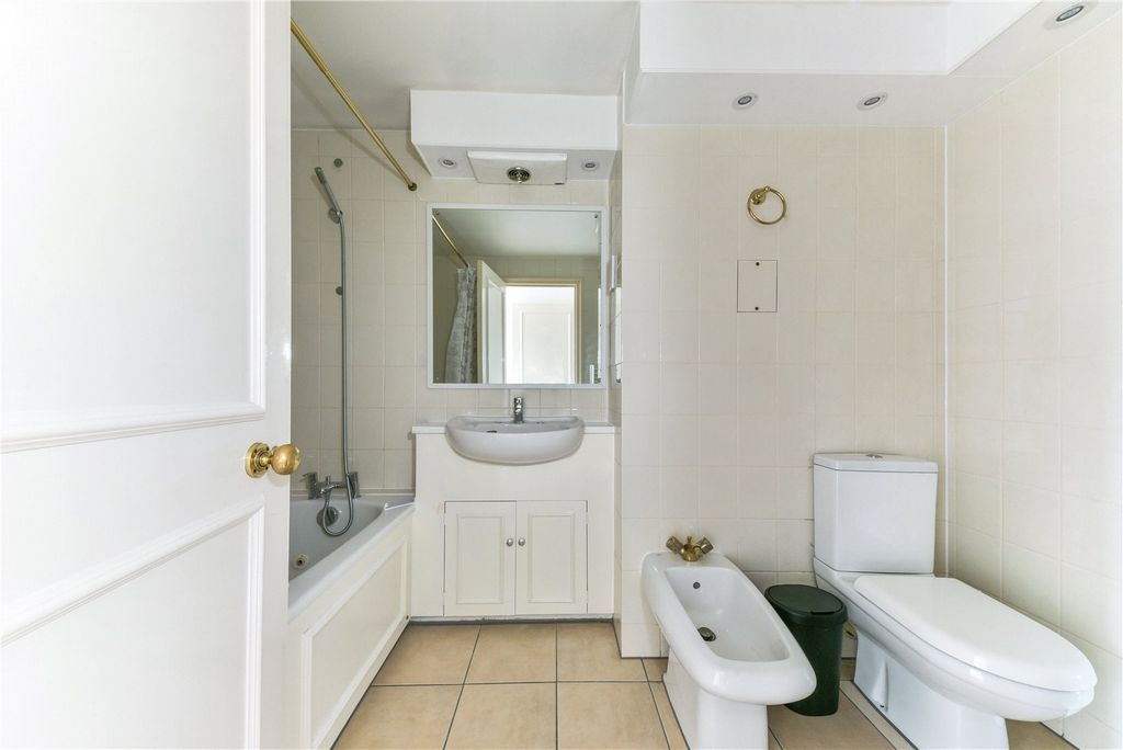 Property photo 2 of 12 Picture No. 11