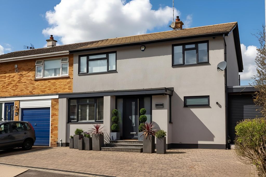 Property photo 1 of 36 Picture No. 08