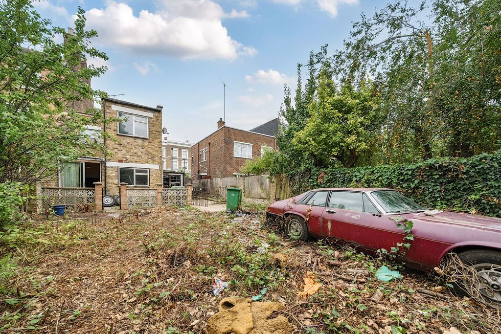 Property photo 3 of 19