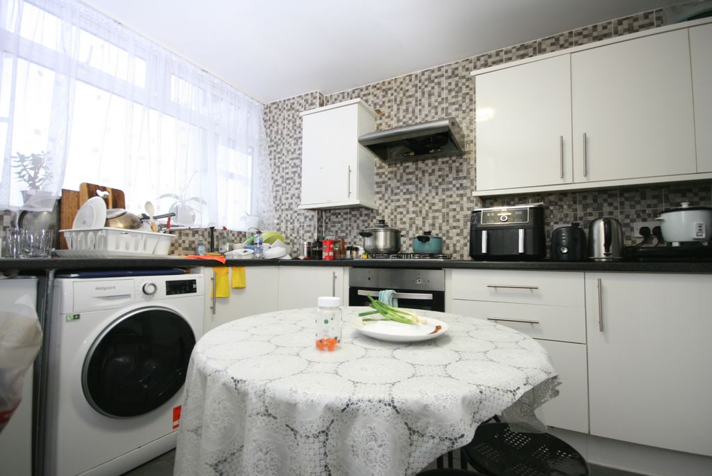 Property photo 2 of 9 Gallery