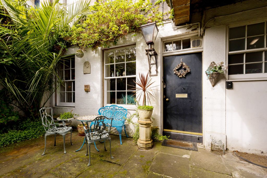 Property photo 3 of 17 Property Image 3