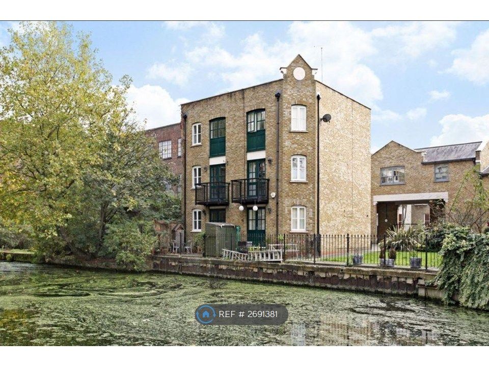 Property photo 2 of 12