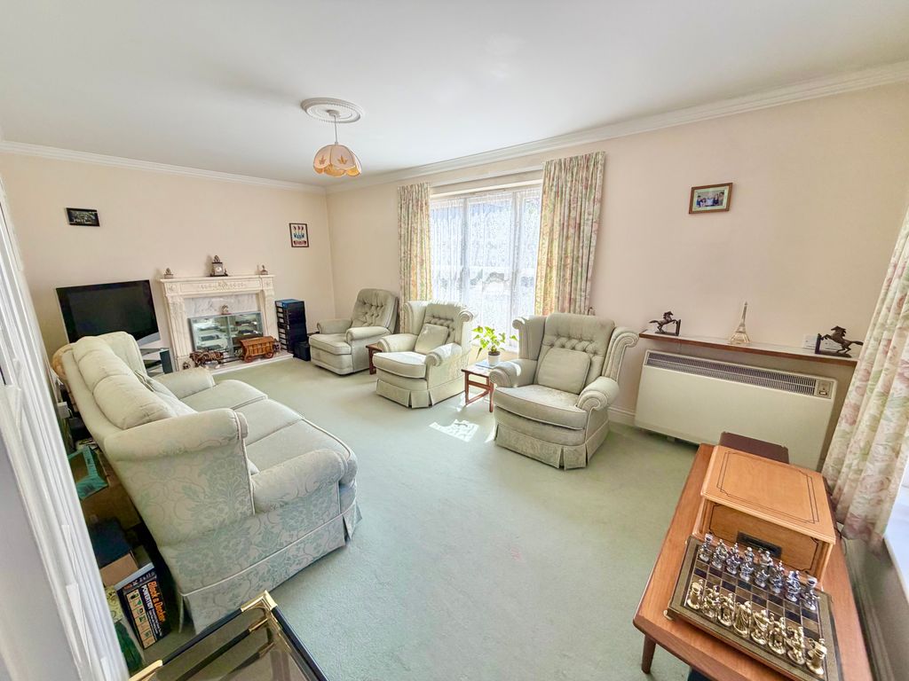 Property photo 2 of 13 Img_6667