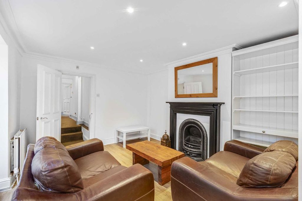 Property photo 2 of 6