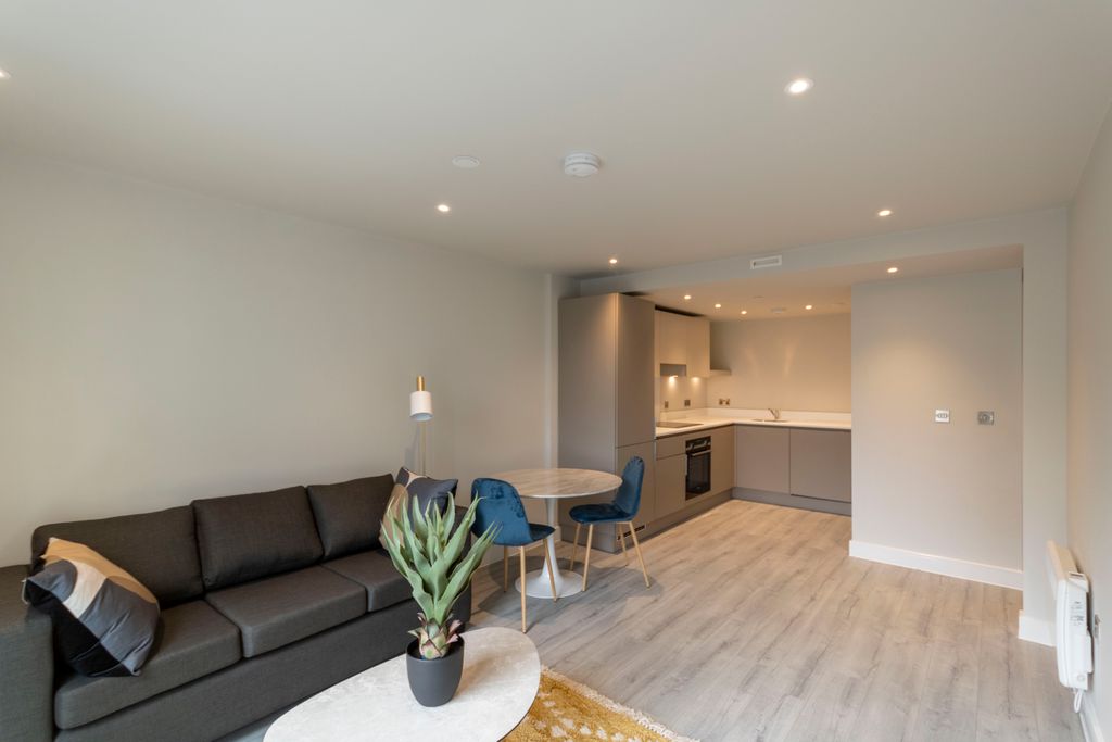 Property photo 3 of 23