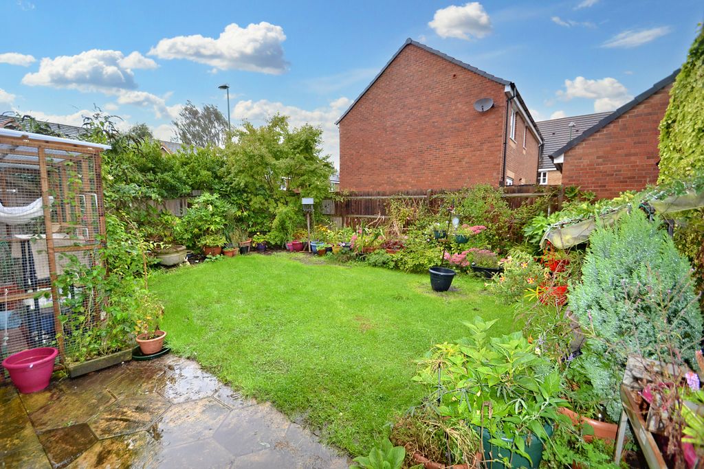 Property photo 2 of 18 Rear Garden