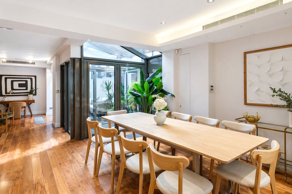 Property photo 1 of 14 Dining Room